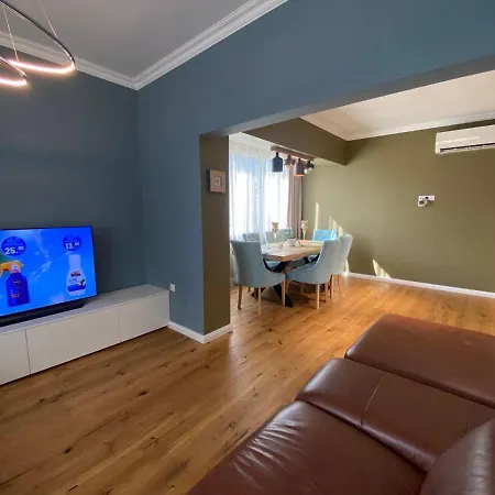 Gran Capital Maritima - *